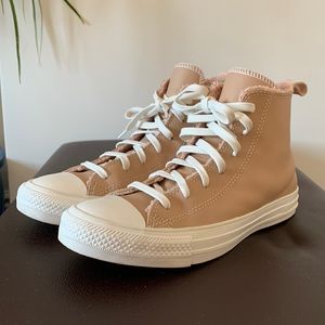 Chuck Taylor All Stars Leather High Top Converse
